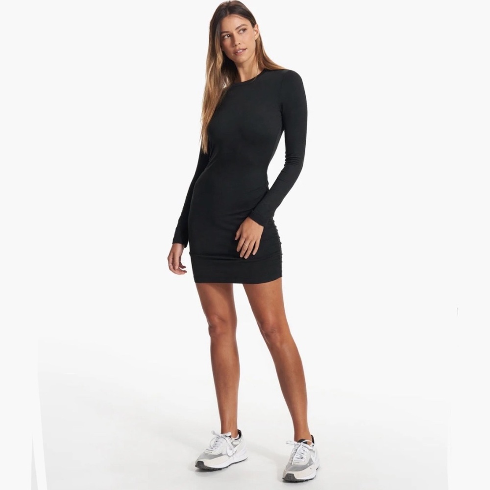 Vuori Woman's Long Sleeve Halo Essential Dress Black Heather Size small